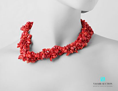 null Twisted necklace decorated with sea bamboo pastilles

Length : 43,5 cm