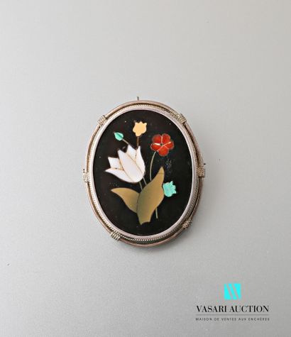 null Broche pendentif de forme ovale en argent à décor d'un bouquet en micro mosaïque...