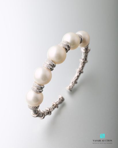 null Bracelet jonc ouvert en or gris 750 millièmes repercé orné de cinq perles de...