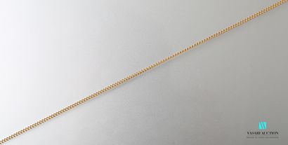 null Chain in yellow gold 750 thousandths mesh gourmette 

Weight : 8 g Length 59...