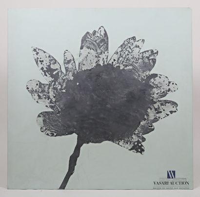 null PASSANITI Francesco (born in 1952)

Black flower on blue-grey background

BEFUP...