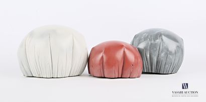 null PASSANITI Francesco (born in 1952)

Set of three sculptures "Caresses" in red,...