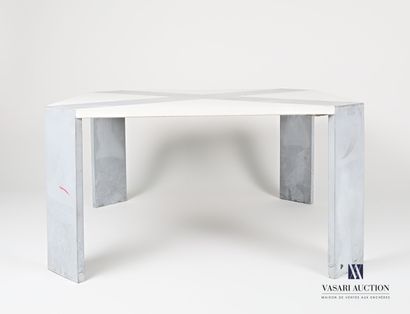 null PASSANITI Francesco (born in 1952)

Coffee table in BEFUP DUCTAL (Fiber-reinforced...