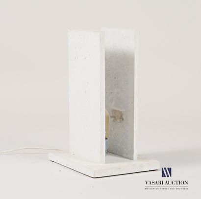 null PASSANITI Francesco (born in 1952)

Lamp in BEFUP DUCTAL of white color, it...