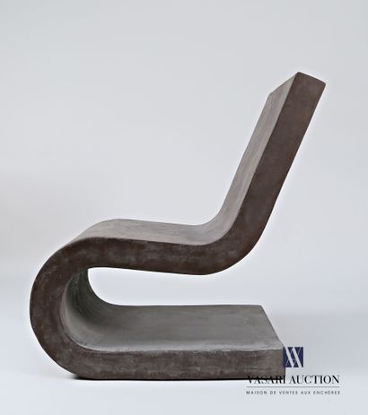 null PASSANITI Francesco (born in 1952)

Armchair in subli-concrete, brown color.

Model...