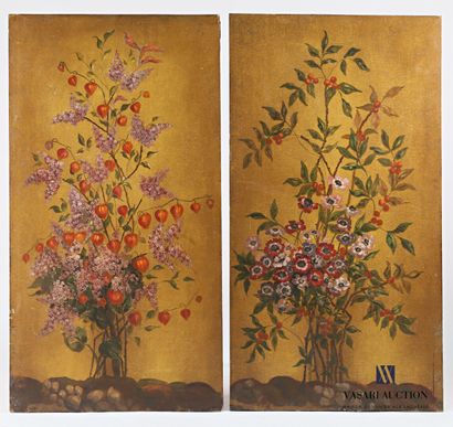 null Quatre toiles maroufflées sur deux panneaux en resto verso : Bouquet de lilas/Physalis...