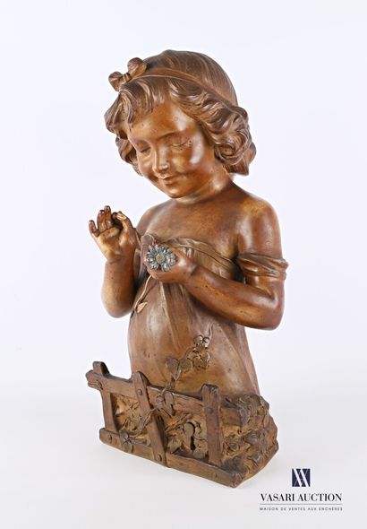 null DE RANIERI Aristide (1865-1929) 

Young girl with a daisy

Terracotta with brown...