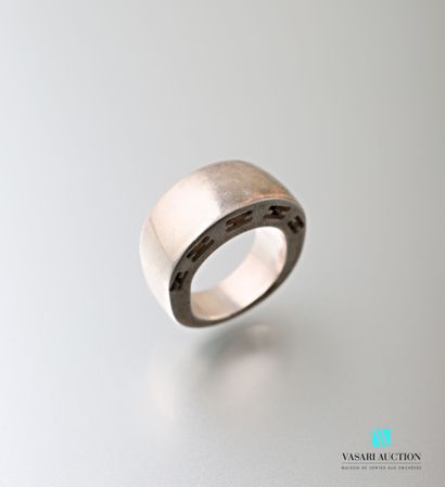 null Silver ring 925 thousandths in the taste of Hermes, with openwork H decoration

Gross...