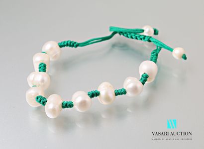 null Bracelet shamballa orné de perles d'eau douce sur cordon en coton vert