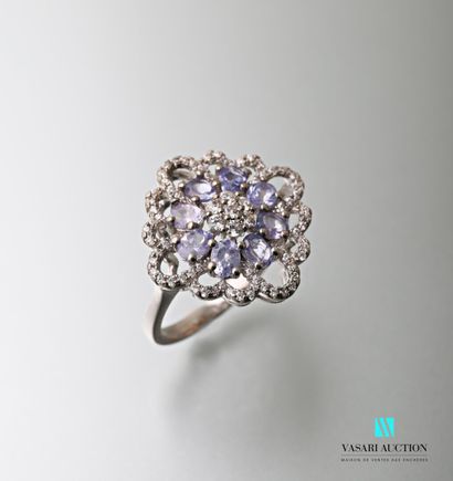 null Ring in silver 925 thousandths floral motive set with tanzanites and white stones...