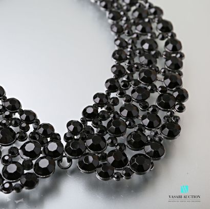 null Necklace "claudine neck" openwork decorated with faceted black stone, the clasp...
