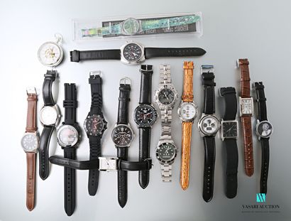 null Lot de seize montres bracelets publicitaires dont une siglée du Musée d'Orsay...