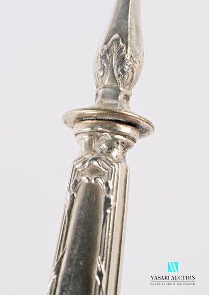 null Hors d'oeuvre service composed of four pieces, the handle in filled silver decorated...