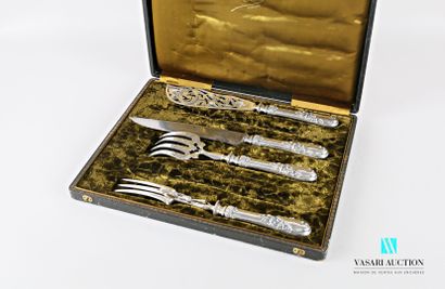 null Cutlery including a cutlery for carving and a cutlery for serving fish, the...