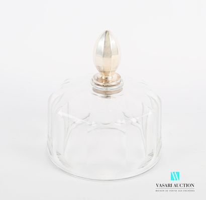 null Butter bell in crystal with cut sides, the fretel in the shape of silver ogive.

Gross...