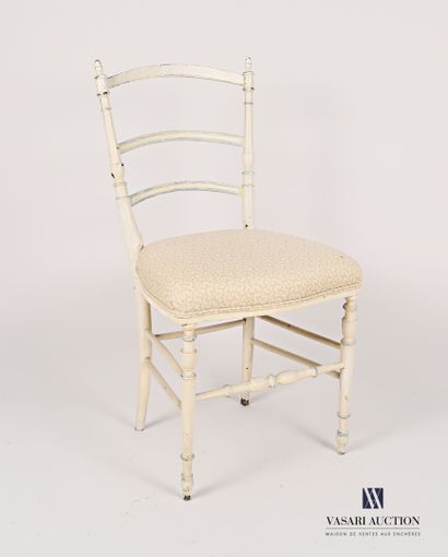 null Chaise en bois naturel, mouluré, tourné et laqué blanc et rechampi bleu, le...