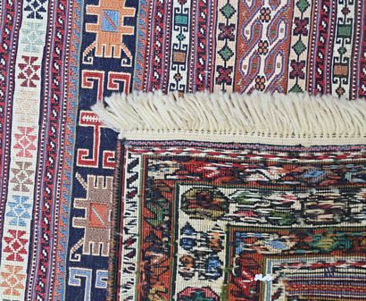 null IRAN

Tapis en laine à motif sirjan 

152 x 101,5 cm