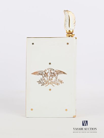 null LIMOGES 

Cognac bottle in white porcelain and gold highlights in the shape...