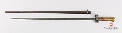 null LEBEL bayonet model 1886 M.15, 52,3 cm cruciform blade, brass handle, quillon...