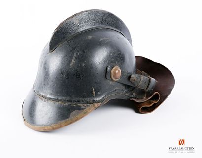 null Fireman's helmet, model known as the volunteer firemen's helmet, leather bomb...