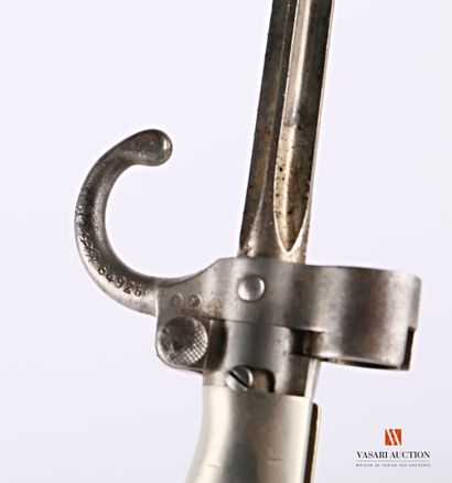 null Baïonnette LEBEL modèle 1886, lame cruciforme de 52 cm, poignée maillechort,...