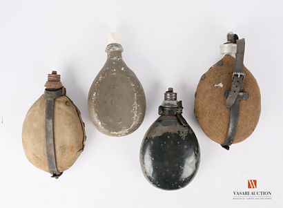 null Three individual German soldier's canisters, model 1915, one with cover and...