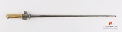 null LEBEL bayonet model 1886 M.15, 52 cm cruciform blade, brass handle, flush quillon...