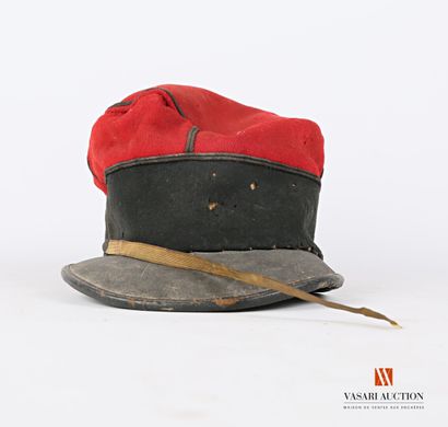 null NCO kepi model 1884, black headband and red cap with gold piping, gold braid...