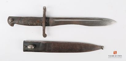 null Spanish bayonet-machete model 41, blade "bolo" of 25 cm, signed at the heel...