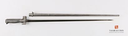null Baïonnette LEBEL modèle 1886 M.15, lame cruciforme de 51,9 cm, marquée au talon...