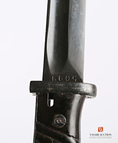 null Baïonnette MAUSER modèle 84/98, lame droite de 25,3 cm, matriculée au talon...