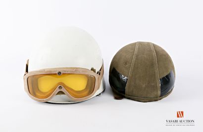 null Guéneau parachutist helmet, used condition, with a white F1 helmet with "desert"...