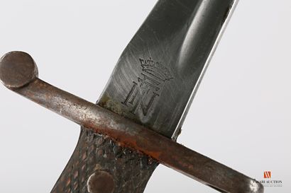 null Baïonnette-machette espagnole modèle 41, lame « bolo » de 25 cm, signée au talon...