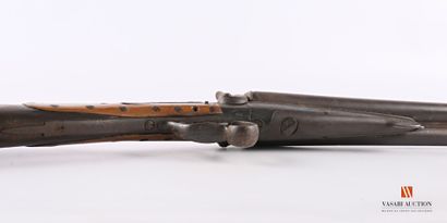 null Shotgun with pins, barrels in table of 76 cm gauge 16, trigger guard volute,...