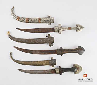 null Koumya belt daggers, wood and metal, 3 pieces, 40 cm, wear, oxidation

Late...