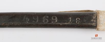null Baïonnette à douille française type 1822, lame poinçonnée de 420 mm, douille...