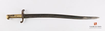 null Sabre-baïonnette modèle 1842, lame yatagan de 56,9 cm, à dos plat, poignée laiton...