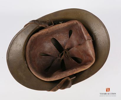 null Adrian helmet model 1926, nurse's model, chinstrap and interior tan leather,...