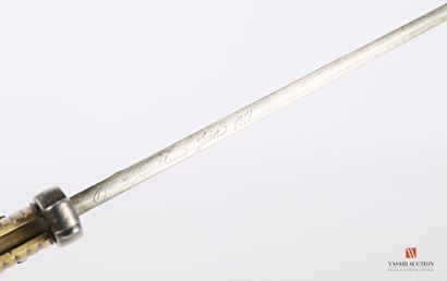 null Sabre-baïonnette CHASSEPOT modèle 1866, lame yatagan de 57,4 cm, marquée sur...