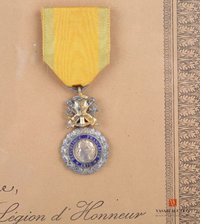 null Médaille et son brevet "Médaille militaire valeur discipline au nom du président...