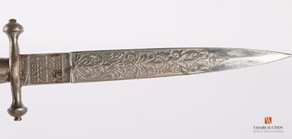 null Romantic dagger, superb bifacial blade 17,8 cm, marked on the heel in etching...