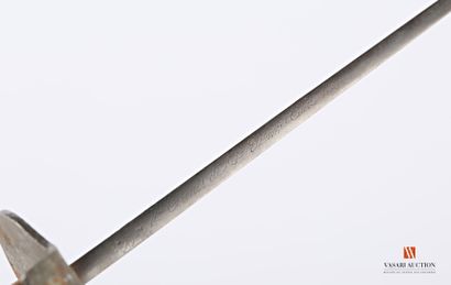 null Sabre de bord, lame yatagan de 57,5 cm, issue d'une baïonnette 1866, marquée...