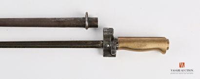 null Baïonnette LEBEL modèle 1886 M.15, lame cruciforme de 52,2 cm, poignée laiton,...