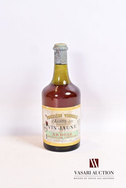 null 1 bouteille	VIN JAUNE d'ARBOIS mise Fruitière Vinicole 		1975

	Et. fanée, tachée...