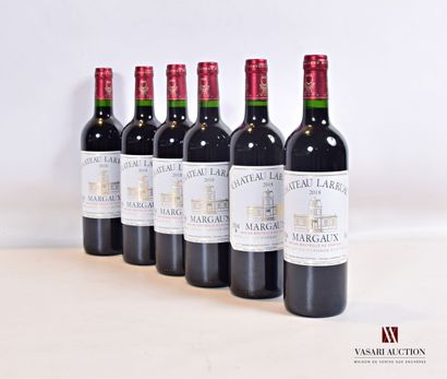 null 6 bottles Château LARRUAU Margaux 2018

	Presentation and level, impeccable....