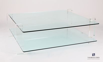 null Table basse en verre et plexiglas, le plateau de forme carrée repose sur quatre...