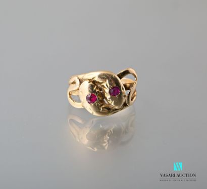 null Snake ring in yellow gold 750 thousandths, formed by two intertwined snakes,...