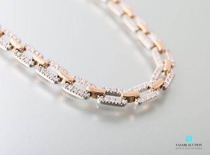 Flexible gold necklace 750 thousandths formed of rectangular links in white gold...