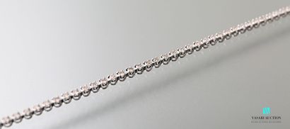 null Bracelet line in white gold 750 thousandth set with 78 diamonds of modern size...