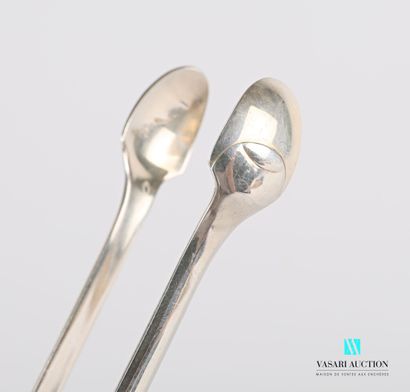 null Silver sugar tongs, the arms simulating spoons.

Master Goldsmith : Cardeilhac...